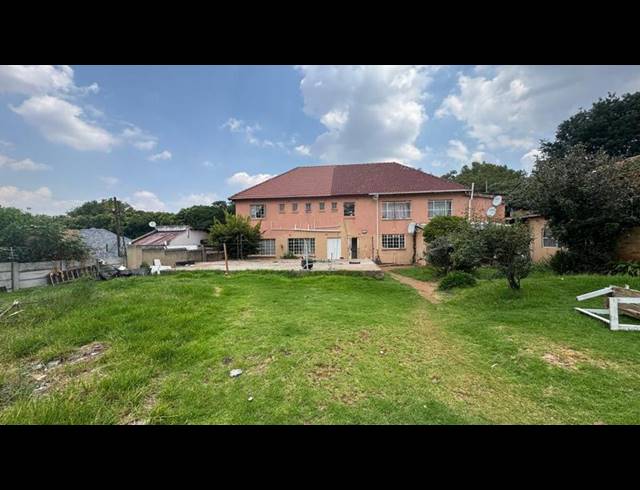 12 BEDROOM HOUSE FOR SALE IN CYRILDENE